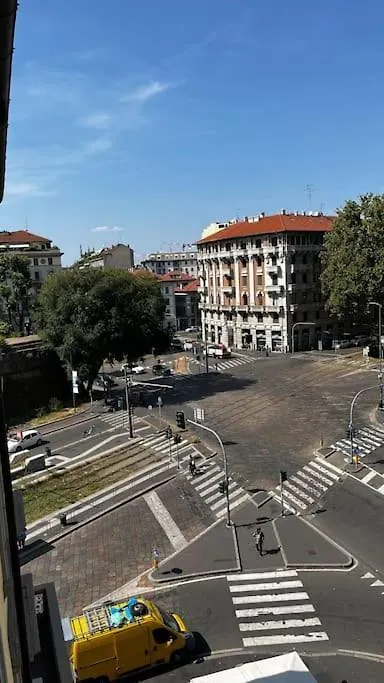 Apartment Appartamento In Centro A Milano Italy